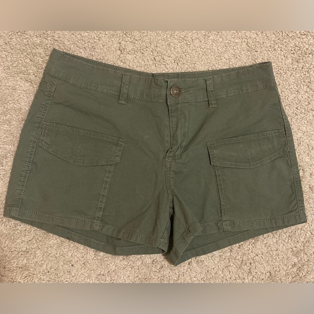 UNION BAY Olive Green Shorts Size 5 (Juniors)